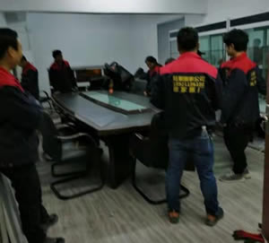 �������