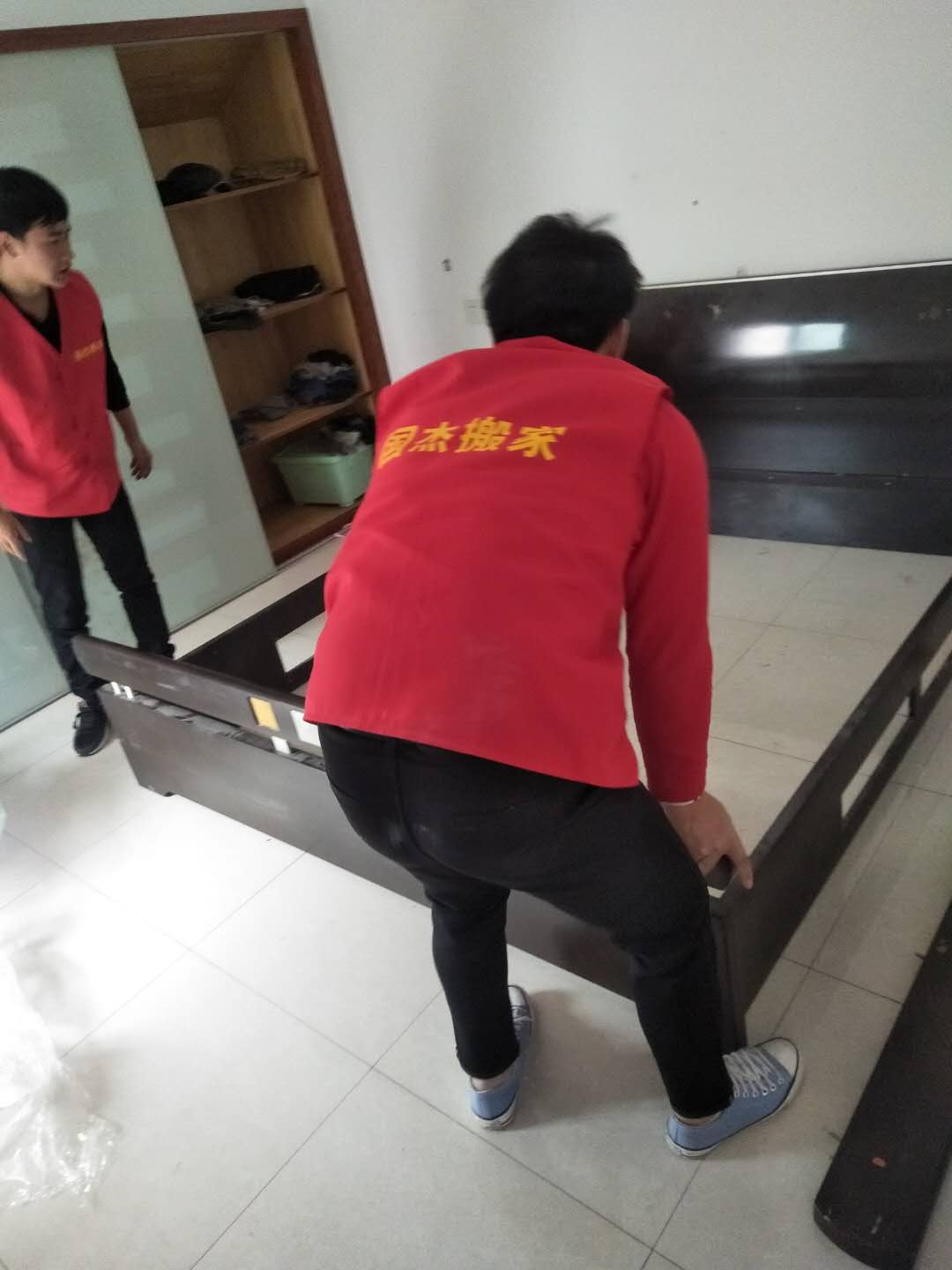 ������  �Ҿ߲�װ 