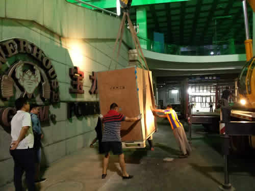 �������