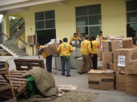 �������