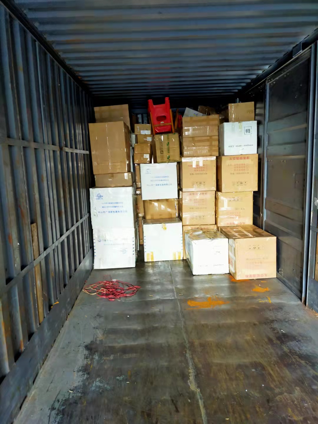 �������